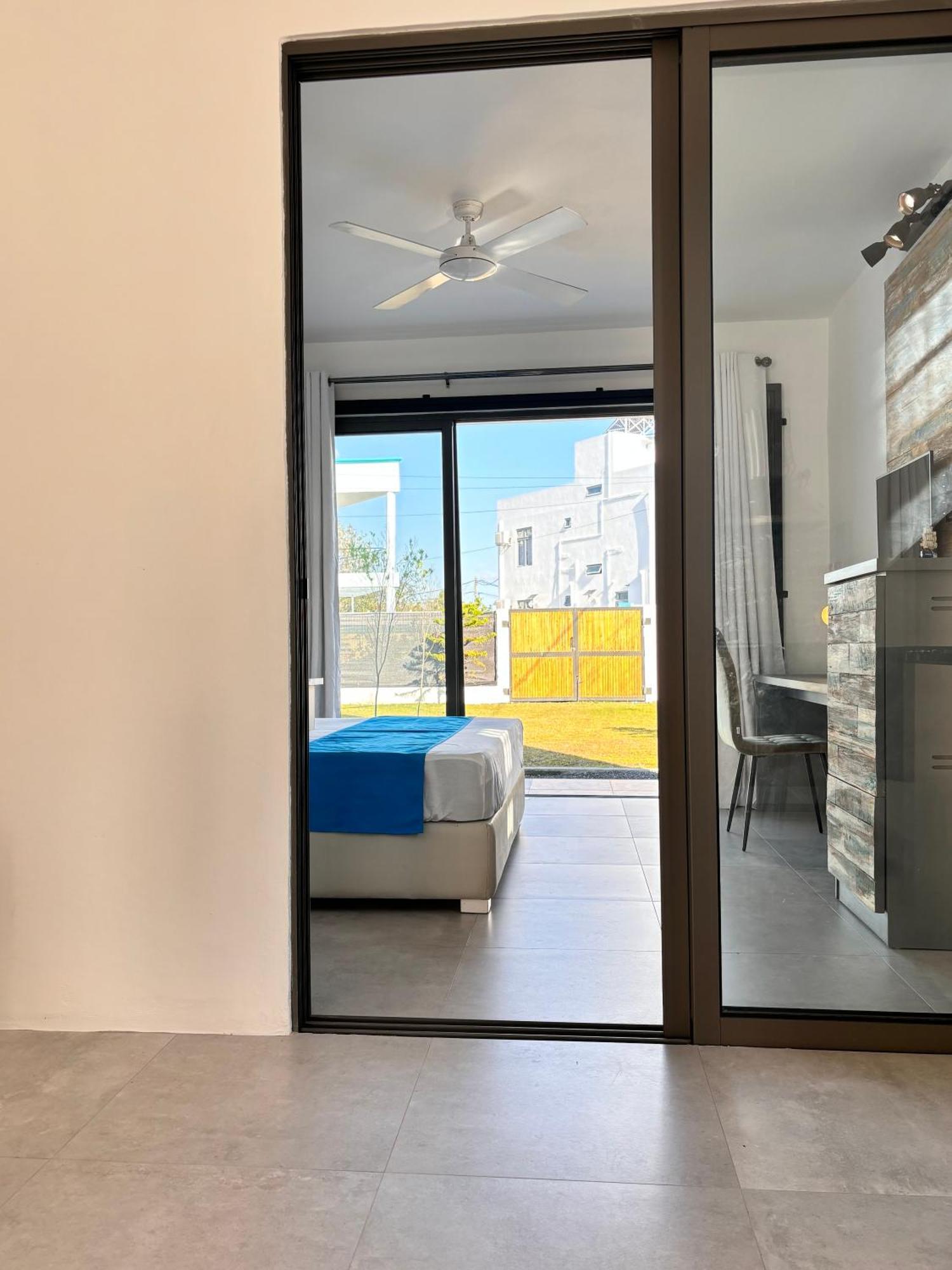 Maison Mont Choisy - One Or Two Bedrooms Apartment Trou aux Biches Bagian luar foto