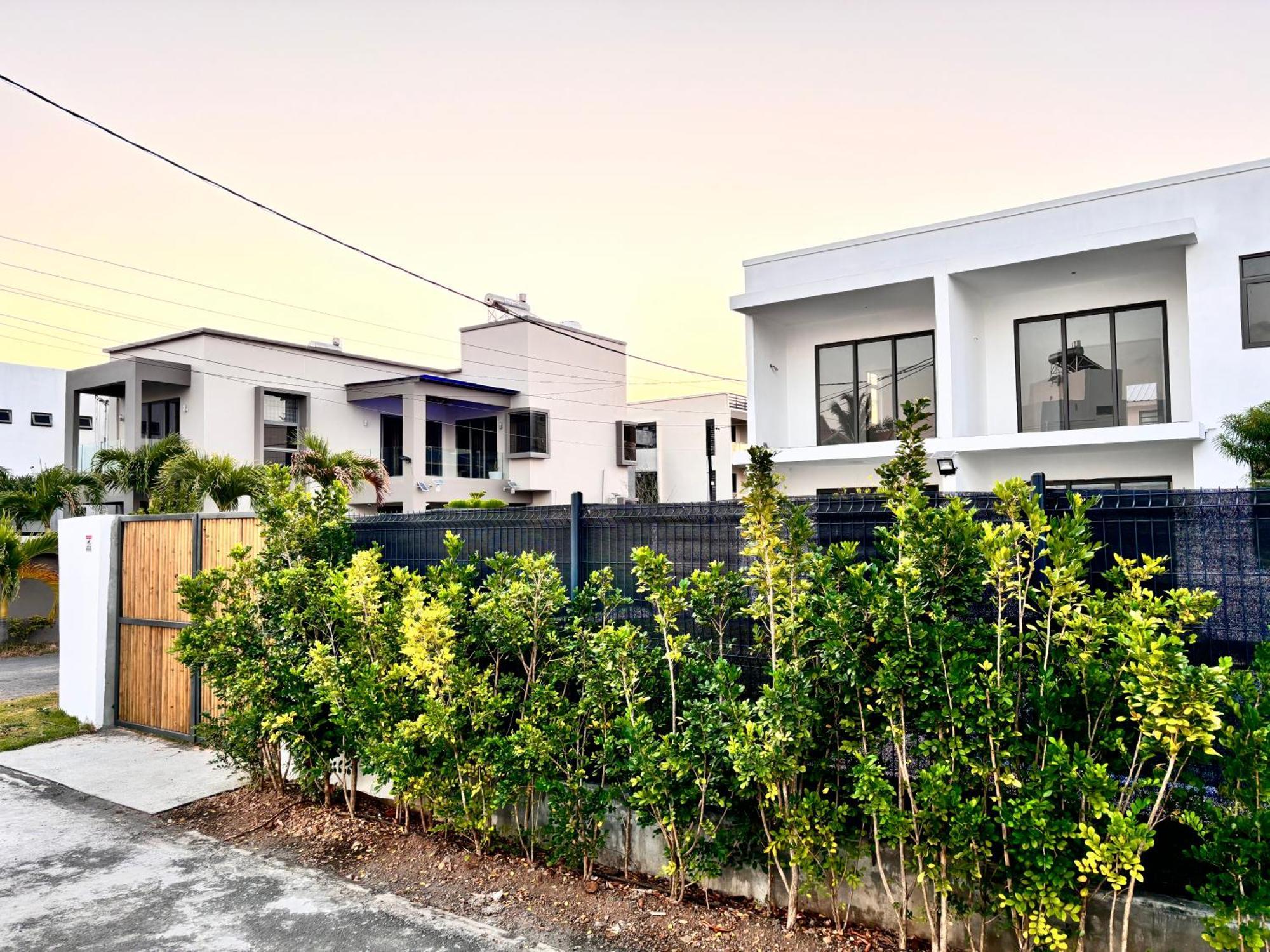 Maison Mont Choisy - One Or Two Bedrooms Apartment Trou aux Biches Bagian luar foto