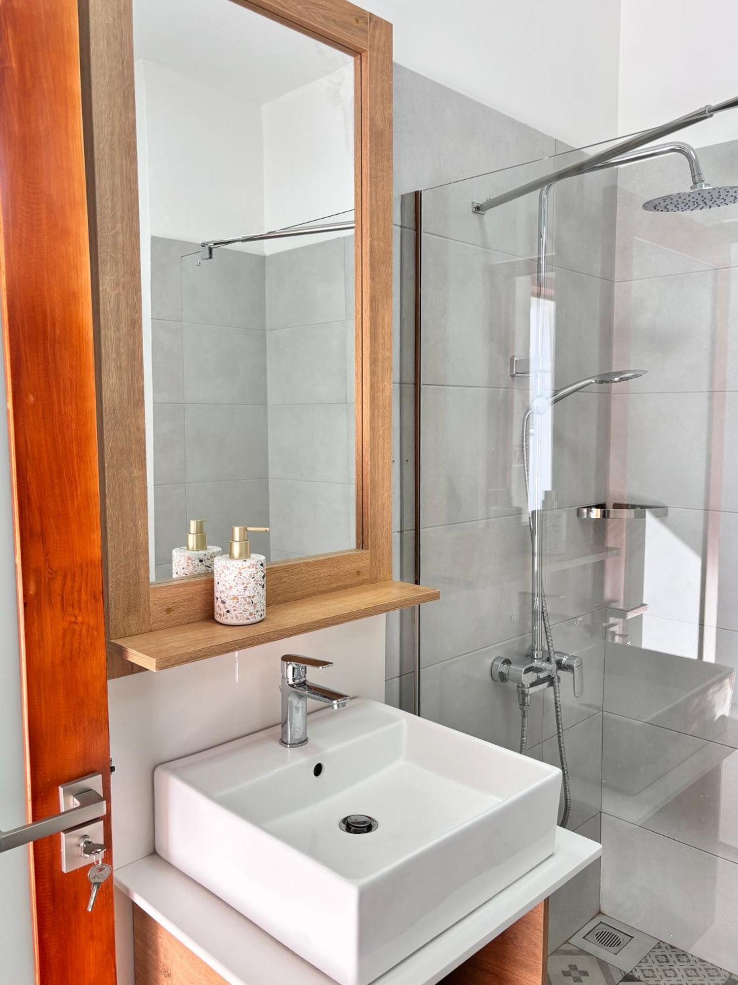 Maison Mont Choisy - One Or Two Bedrooms Apartment Trou aux Biches Bagian luar foto