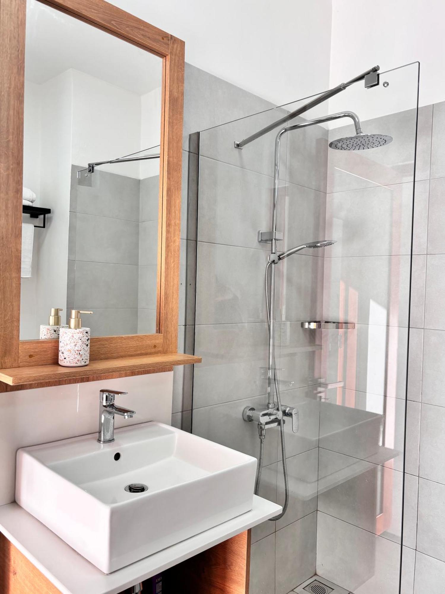 Maison Mont Choisy - One Or Two Bedrooms Apartment Trou aux Biches Bagian luar foto